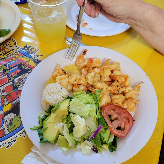 El Cuchupetas Seafood thumb 4